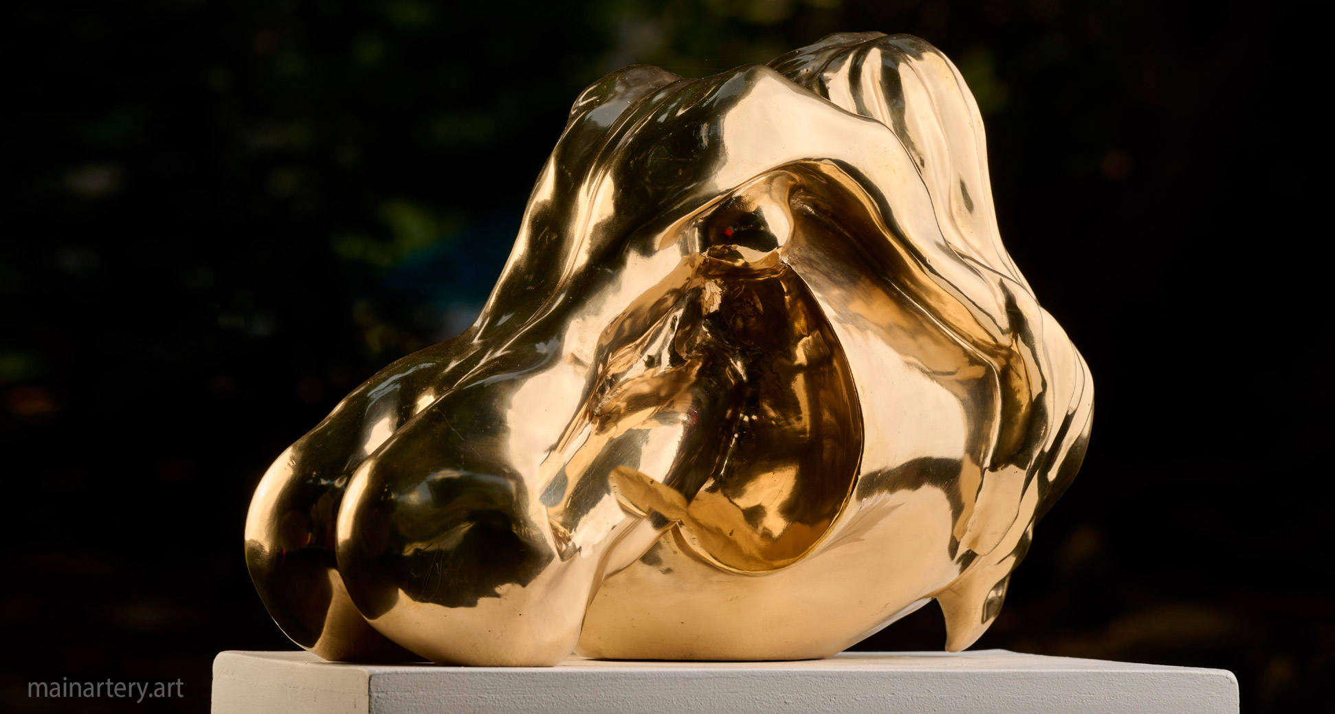 freestanding bronze modern nude sculpture image