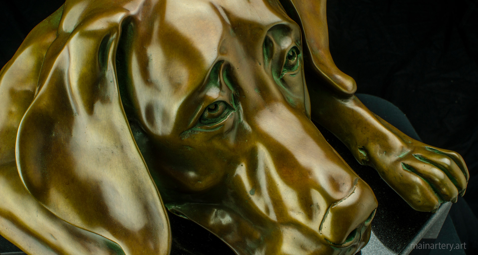 interior patina labrador commemorative sculpture image