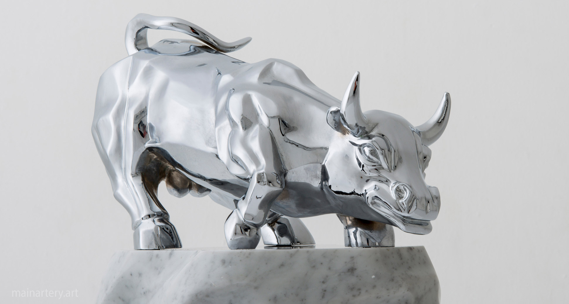 mirror polished contemporary bull art image