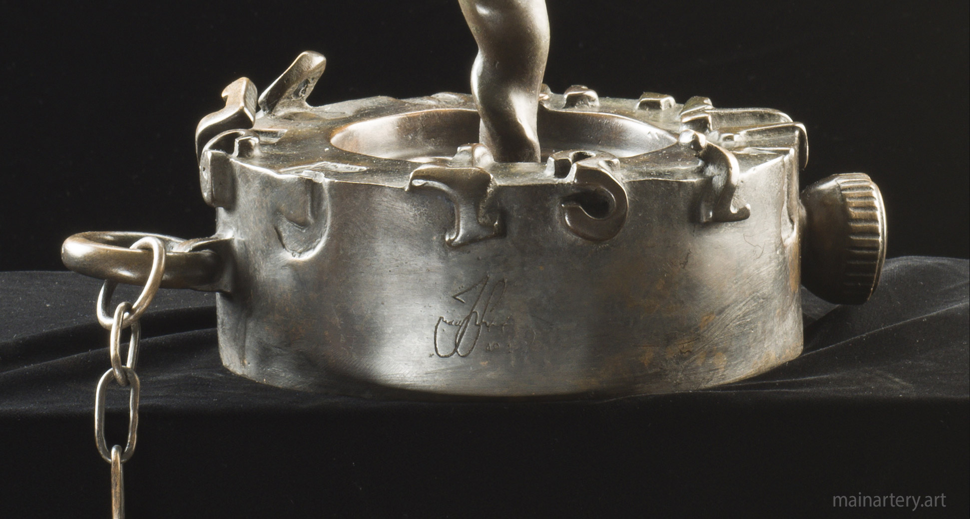 freestanding bronze representational interior artwork image