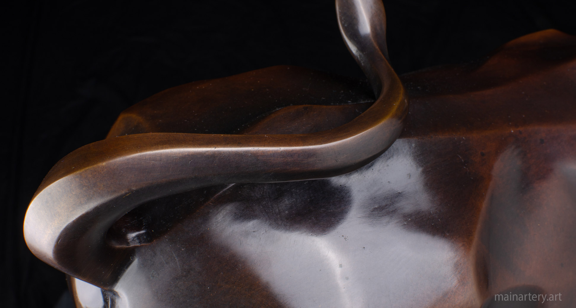 interior bronze modern bull sculpture image