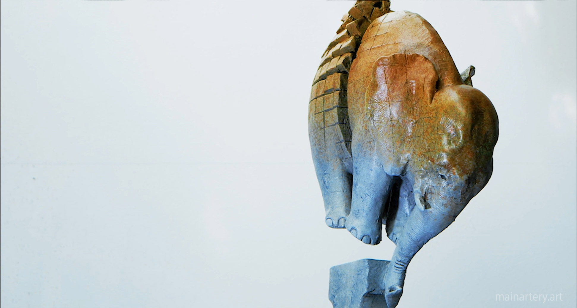 Jumbo Juxtaposition Sculpture, image 3, exploring the harmony of contrasts through intricate patterns