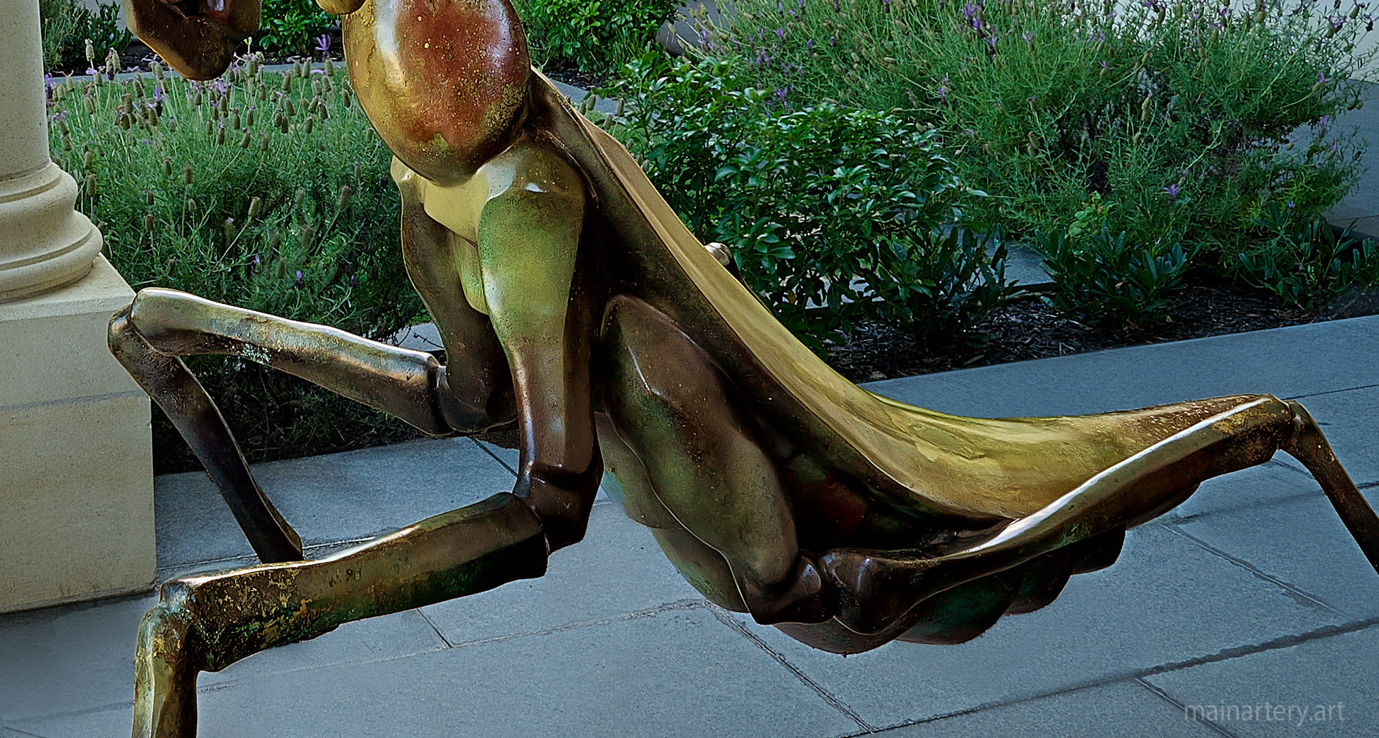 giant bronze contemporary praying mantis landscape sculpture image