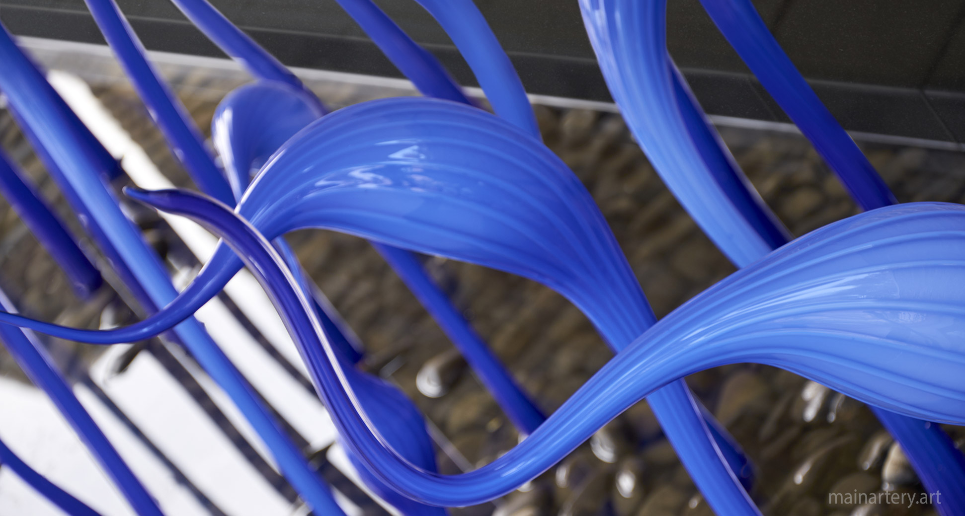 outdoor glass organic garden sculpture image