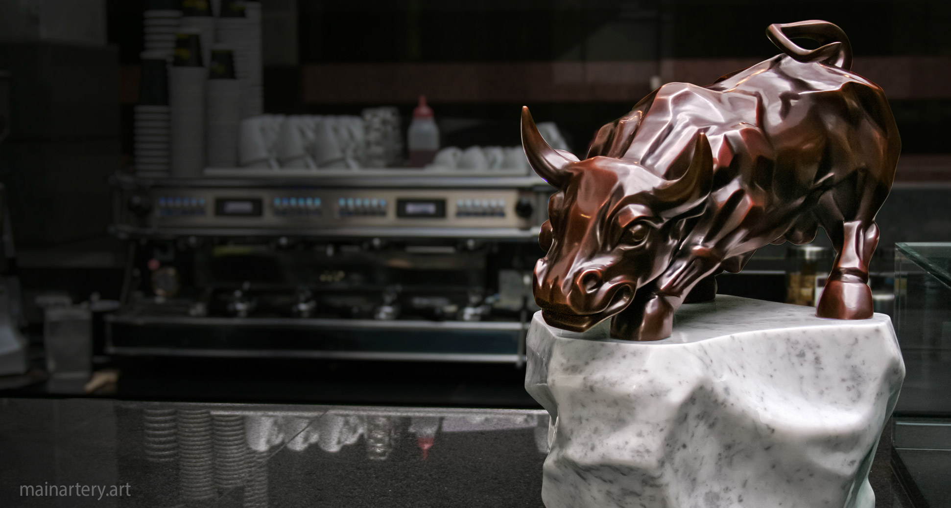 tabletop bronze bull sculpture image