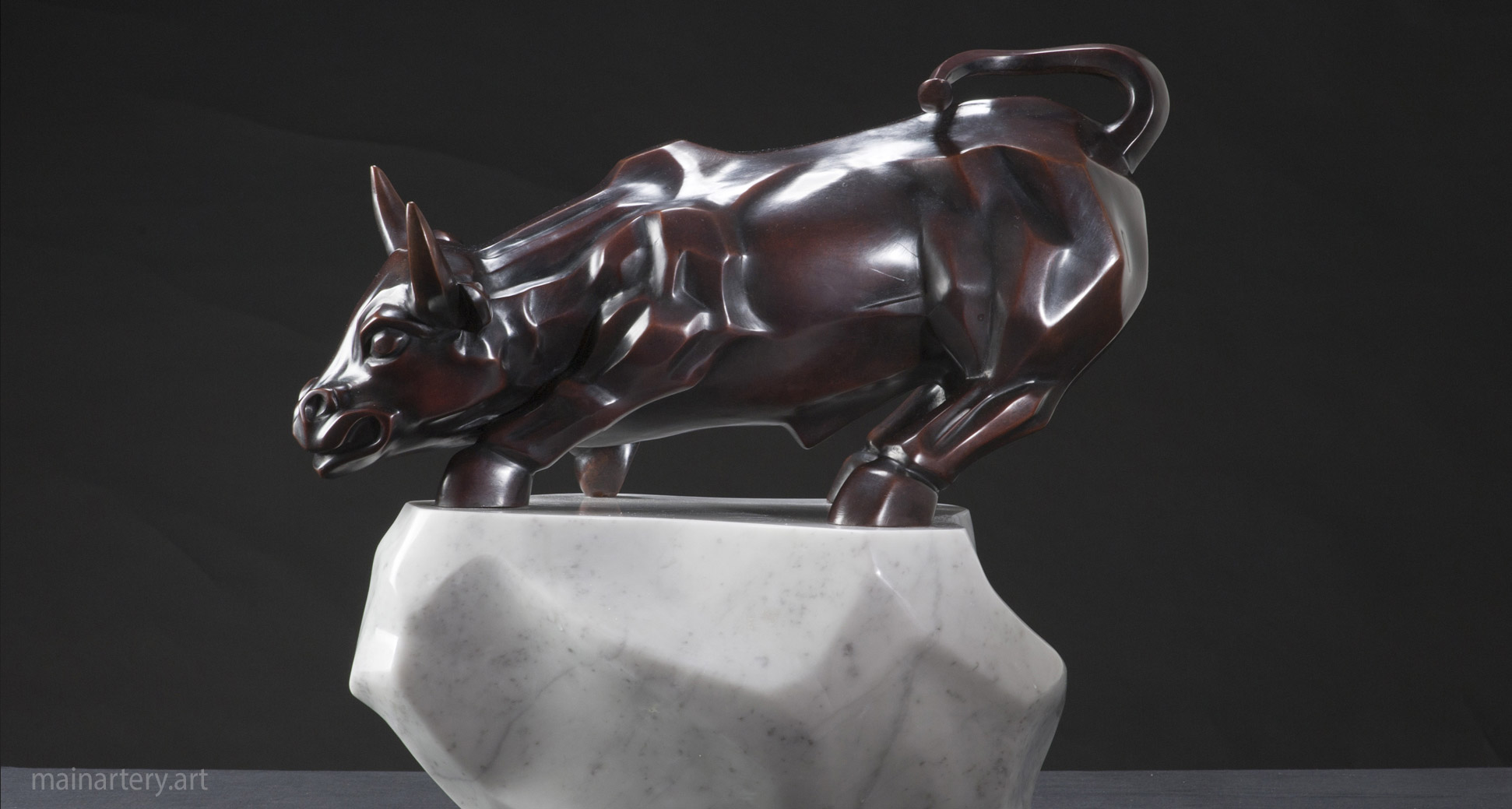 small bronze raging bull artwork image