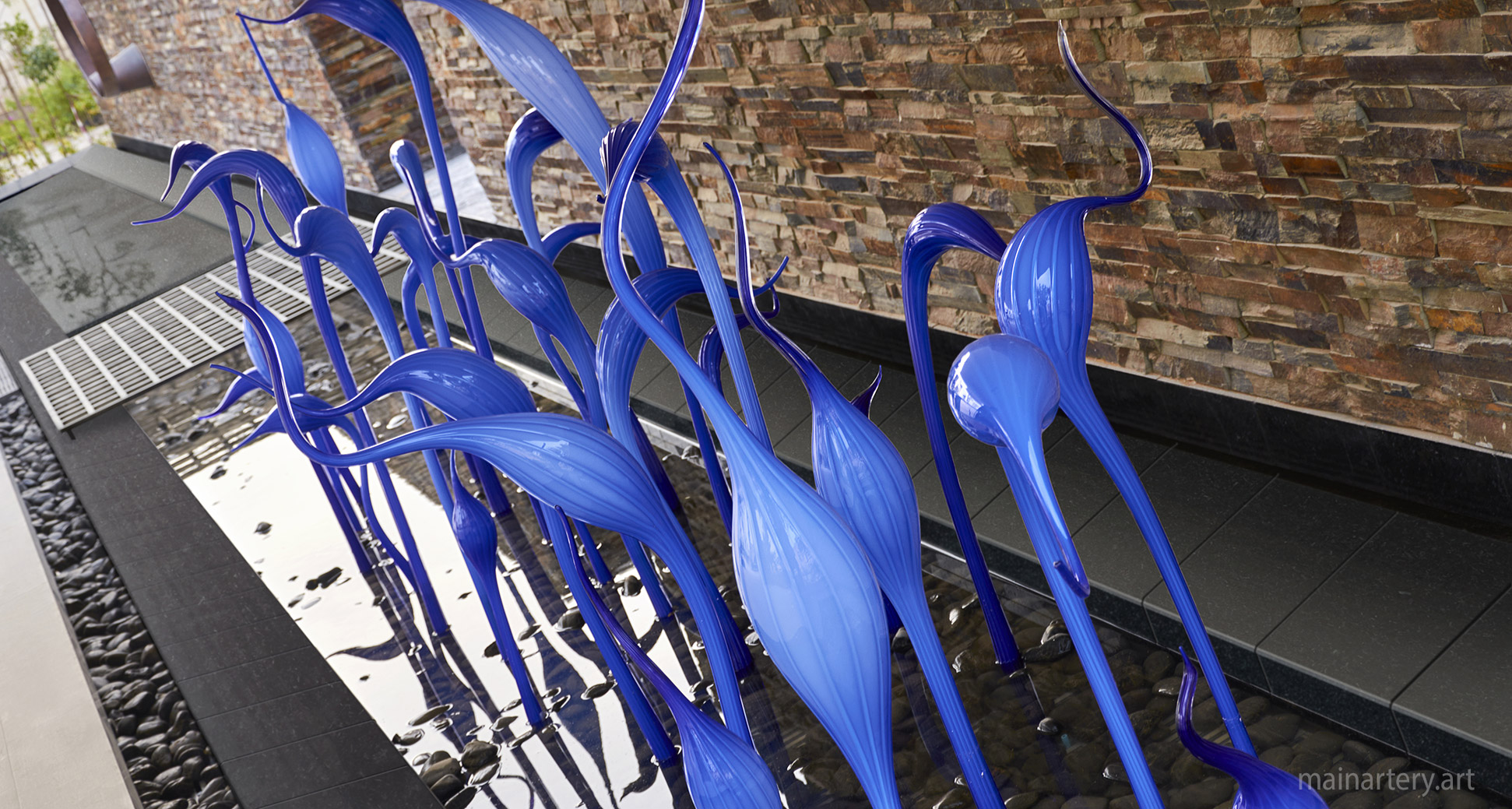 medium blue glass contemporary outdoor art image