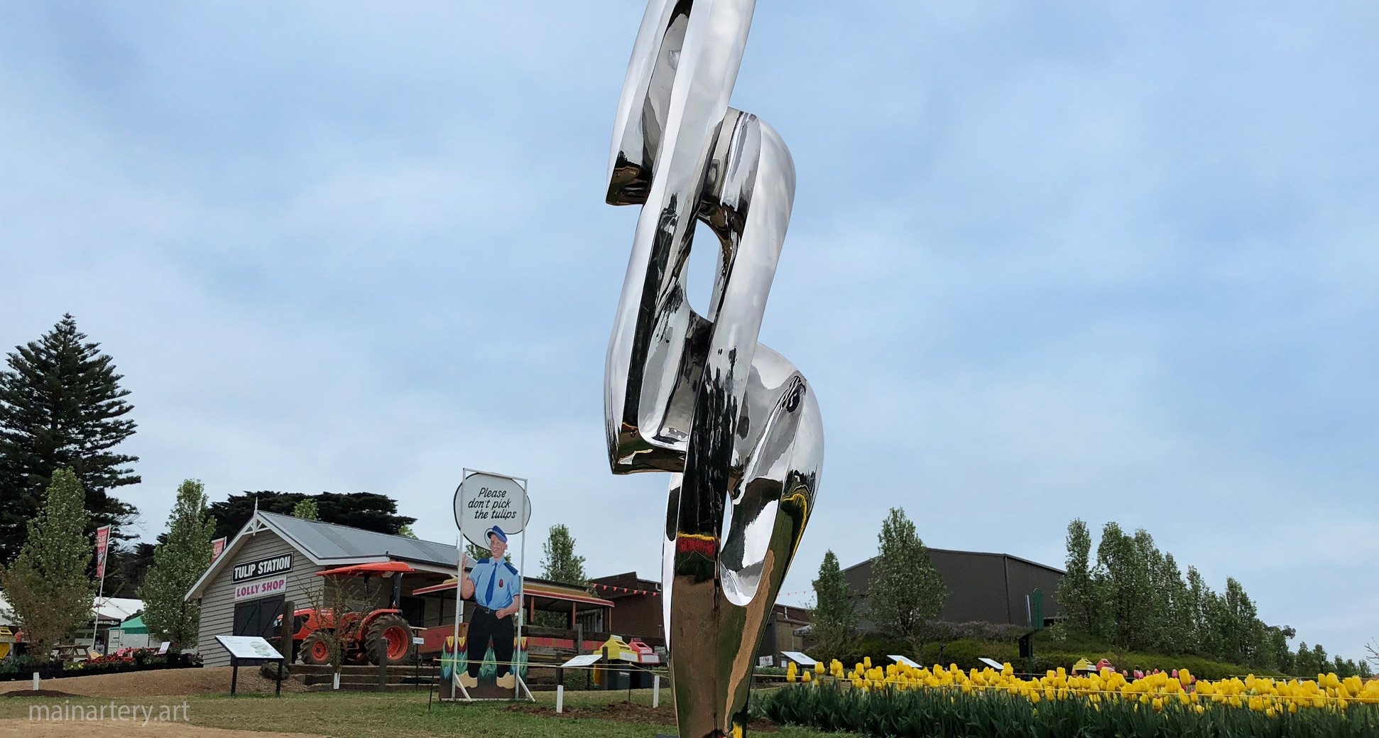 medium stainless organic forms estate art image