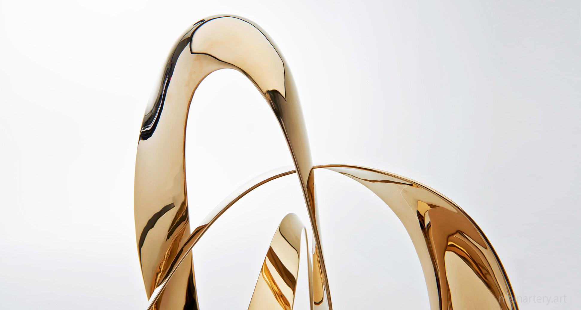 tabletop stainless steel organic interior art image