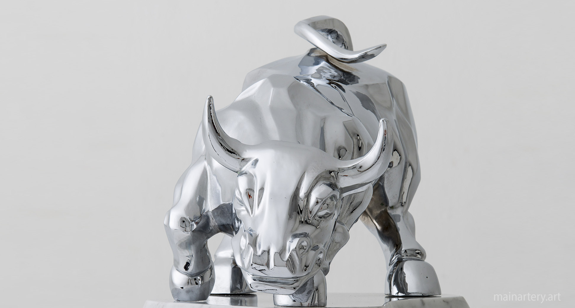 stock broker charging bull sculpture for sale image